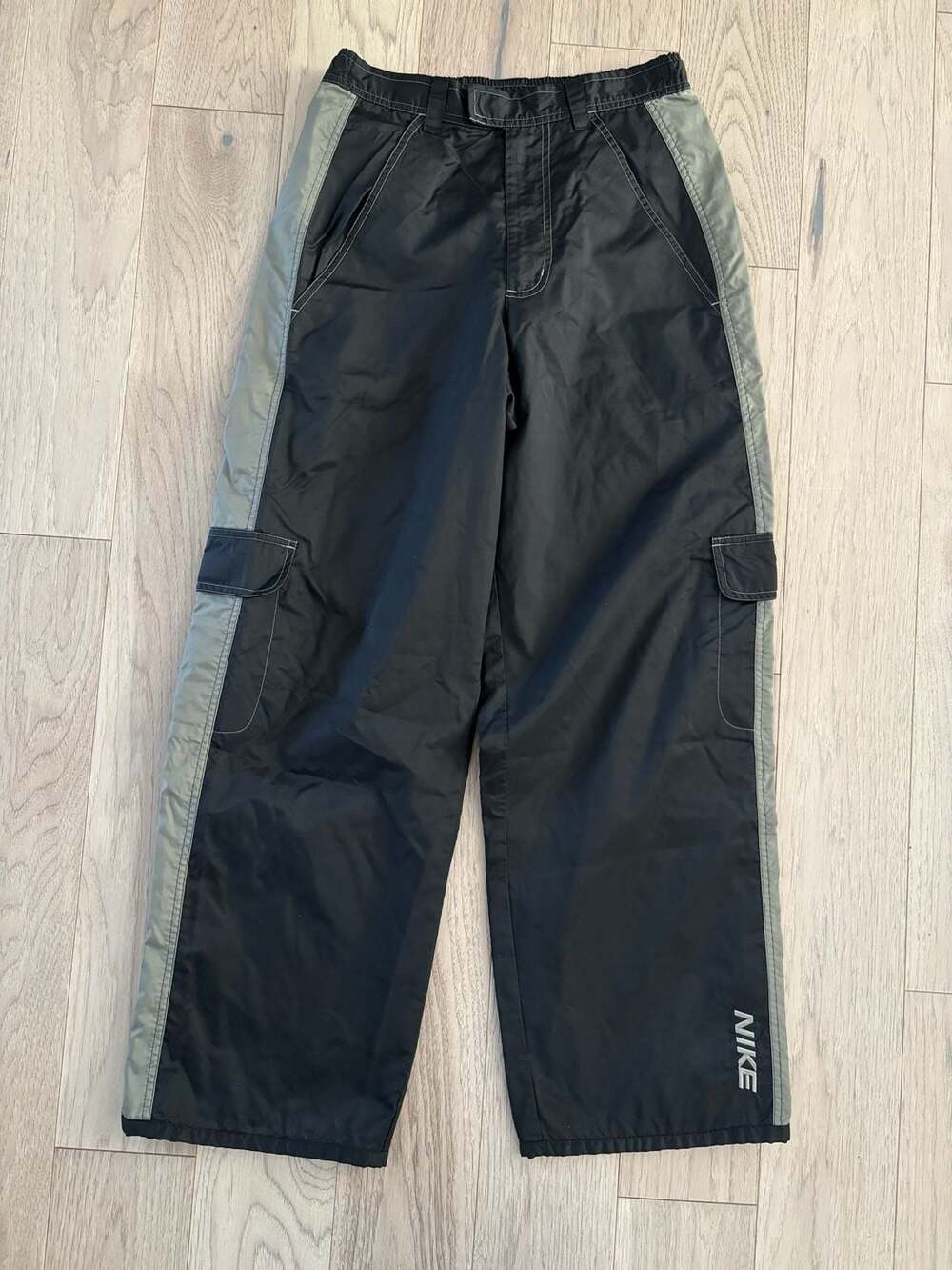 Vintage Nike Y2K Nylon Cargo Track Pants Black Grey Size S